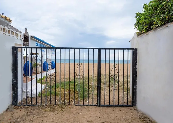 Primera Linea Playa Y Feria Ninos * 데니아